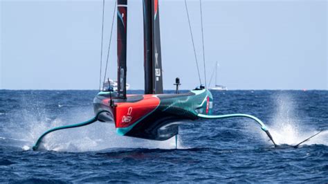 new zealand vs prada|New Zealand win thrilling America's Cup Preliminary .